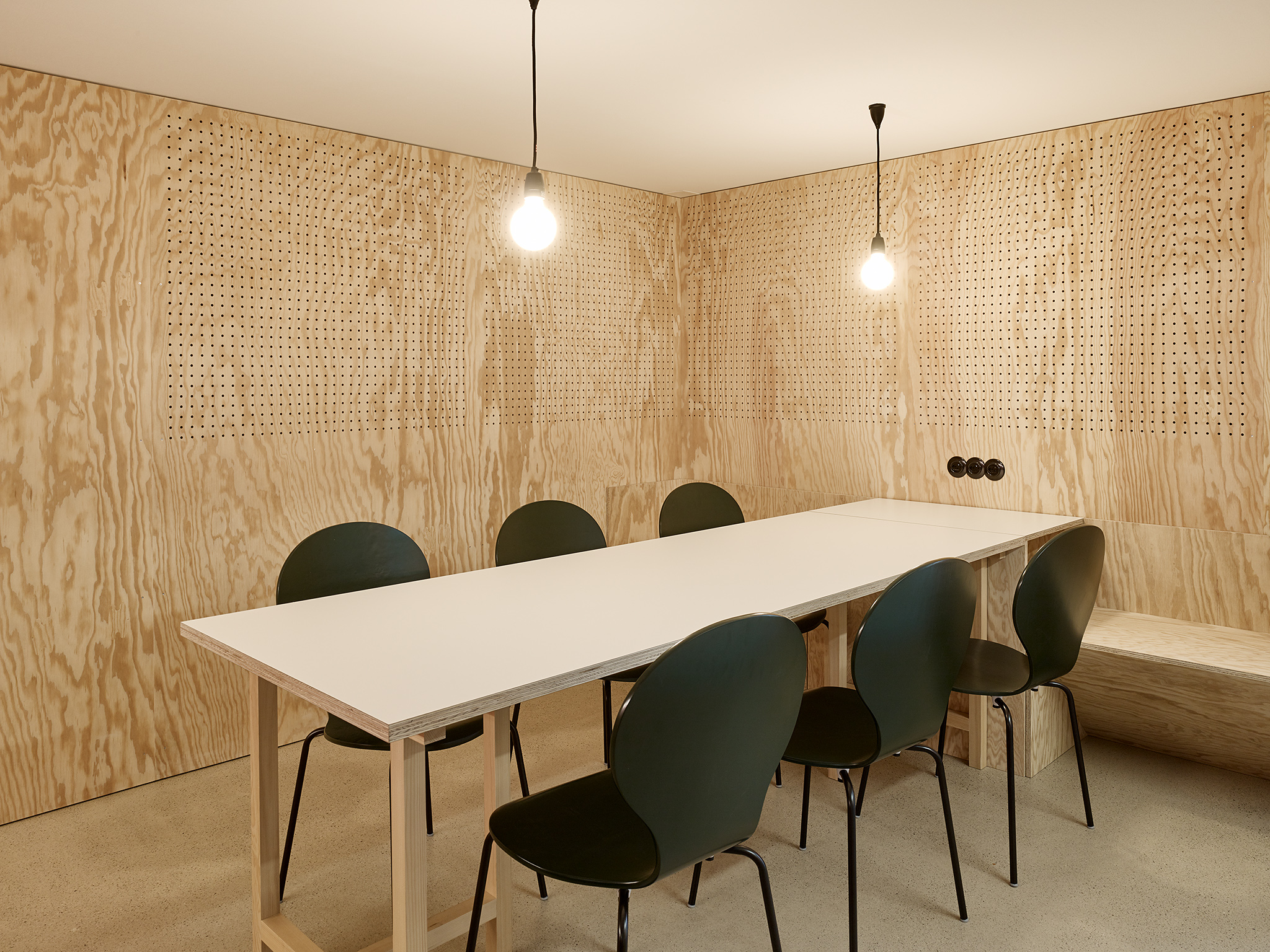 Aparthotel, Mitarbeiterraum